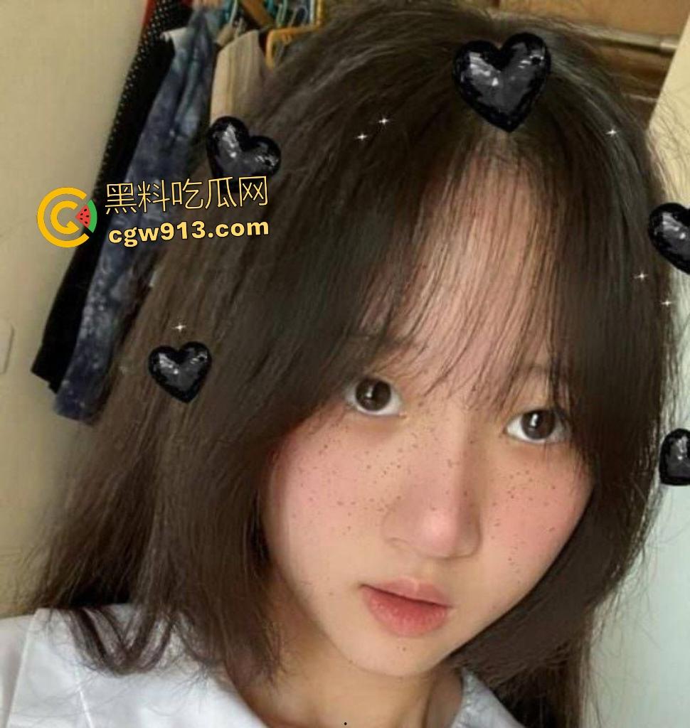 香港圣母学院骚妹【侯若飞】出租房主动送逼，口交内射全都愿意，浪叫愿嫁渣男，谁知第二天被甩！  第2张