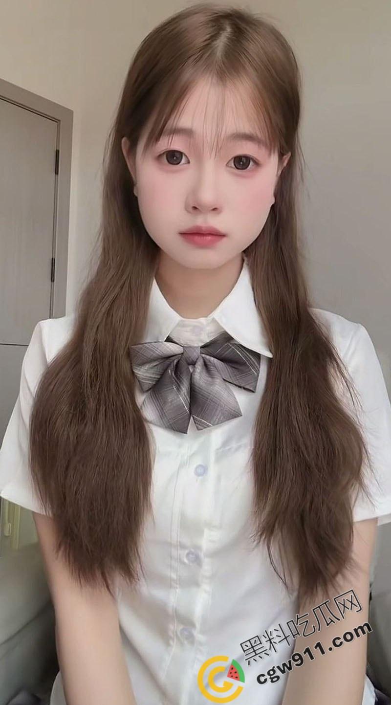 安徽清纯女神【张艳明】私密视频惊爆网络，雪肌翘臀，巨乳嫩穴，红唇深喉，吸引万千瓜  第3张