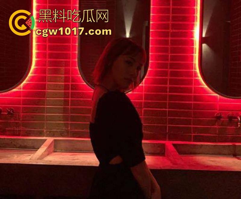 杭州师范大学【李沐英】性爱视频流出，高颜值女神被男友无套爆操，女上骑乘后入猛干淫叫连连！  第3张