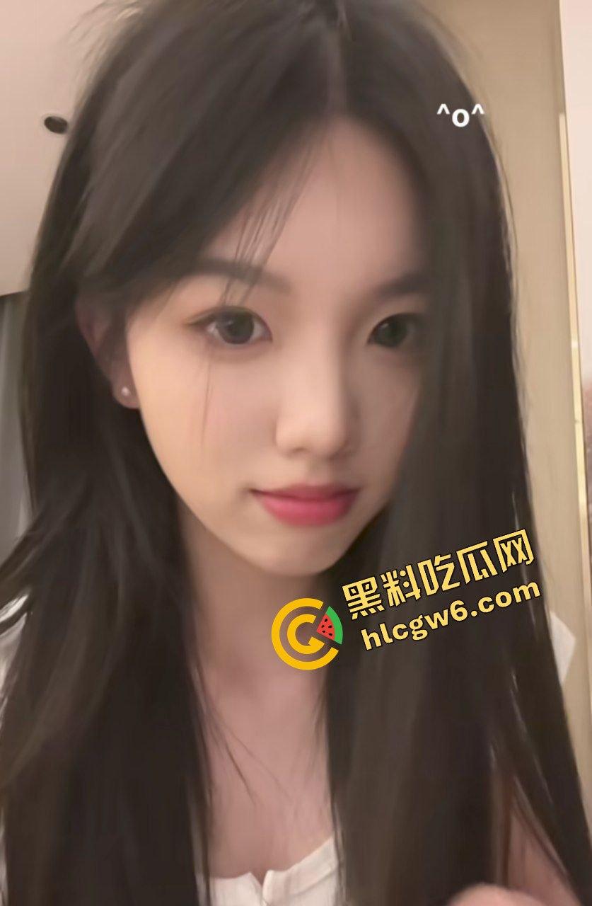 浙江外国语学院反差婊女学生『毛雯婷』大学寂寞与2位单男3p口交爆干 蹲姿伺候肉棒！原创独家曝光！  第1张