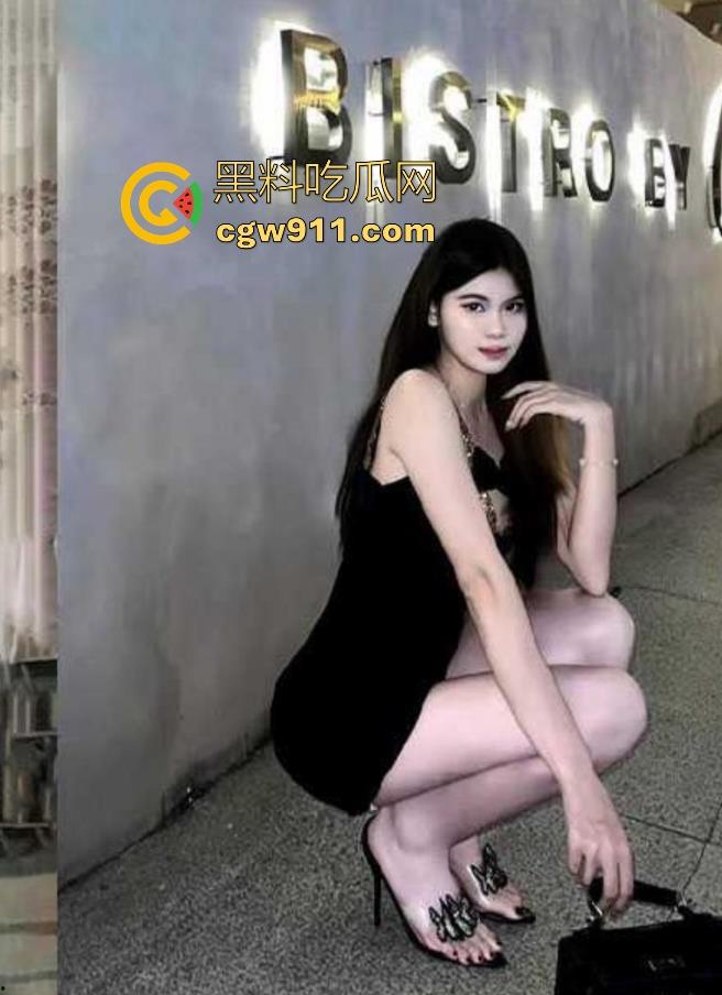 广西贵港市高颜值骚鸡【吴金莲】人如其名天生的淫荡母狗约炮成瘾！极品的炮架子一天不挨操就浑身难受！  第1张