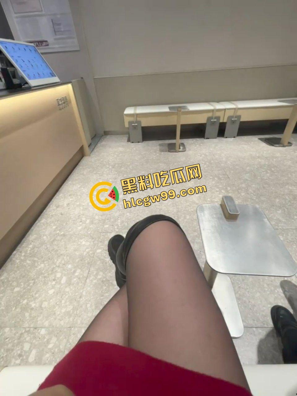 江苏徐州肉感大雷少妇【罗丽娟】大骚逼上演刺激摸奶，酒店全裸暴插淫穴骚叫不停！独家曝光流出！  第4张