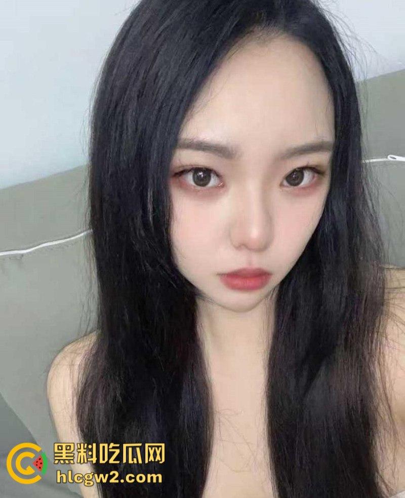 独家曝光！北京三里屯太古里 高颜值健身美女【李卓莹】大尺度自拍福利视频流出 圆润美乳一线天小穴令人血脉喷张  第1张