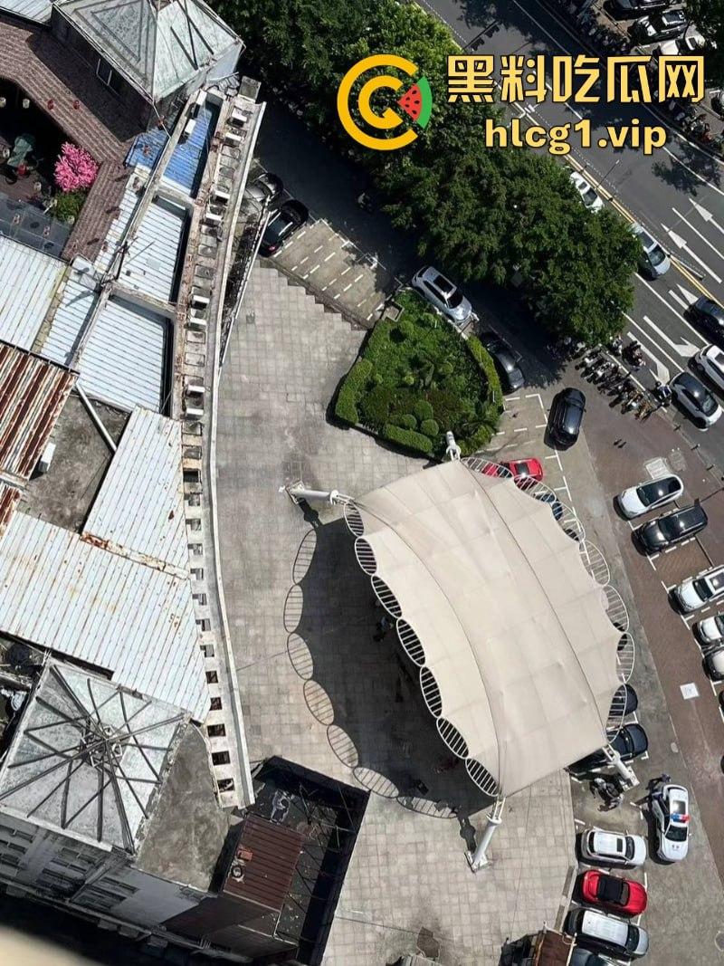 骗我捅你几刀不过分吧！海口一男子持刀捅伤前妻 血撒当场  第4张