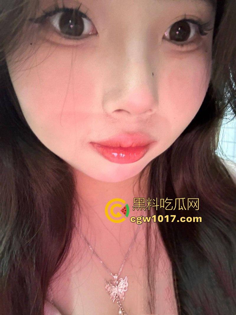 湖南师范大学微胖学姐【张星语】裸聊视频曝光，甜美脸蛋逆天豪乳白嫩诱人，纤手扣穴自慰白浆流淌！  第6张