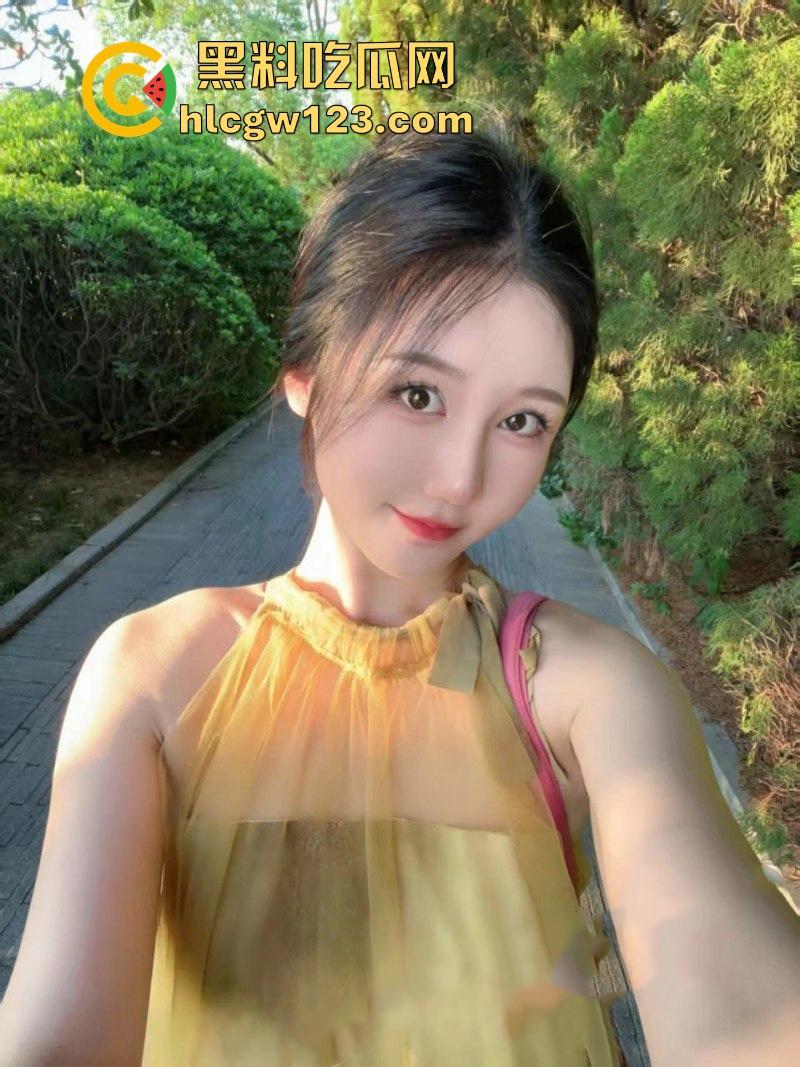 乱伦大神 我的长腿嫂子丝袜控 趁家里没人与嫂子翻云覆雨 情趣装肛交 爽到嫂子直呼要被撑爆！  第3张