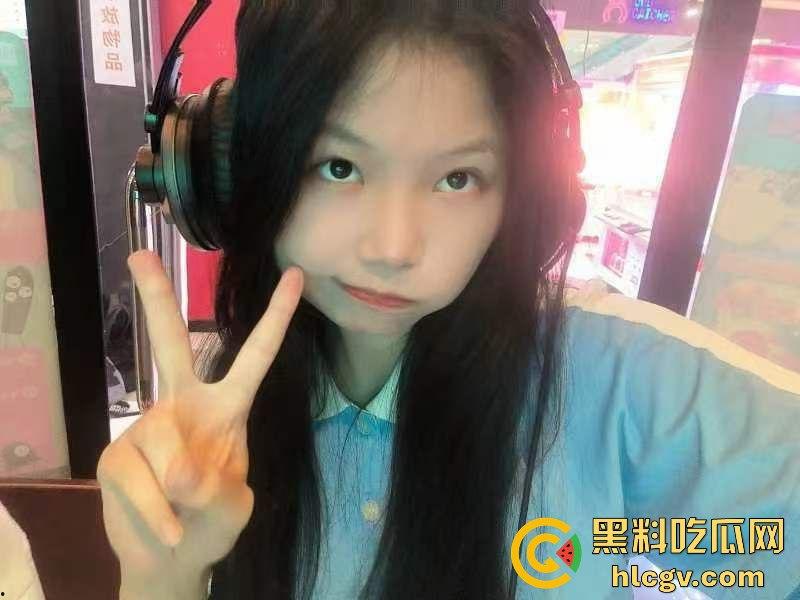 无锡职业技术学校21岁小母狗【李宛如】云盘视频泄露！黑色蕾丝情趣内衣勾魂，口交后入，最后颜射直击第一视觉！  第2张