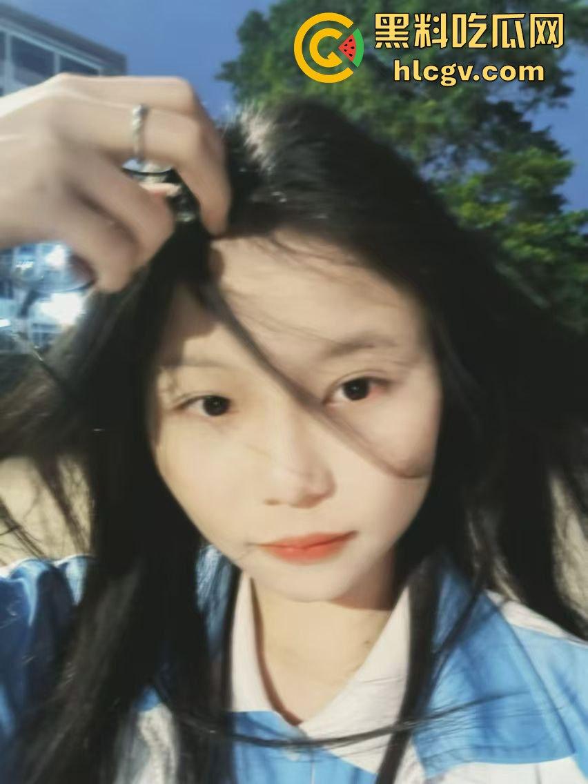 无锡职业技术学校21岁小母狗【李宛如】云盘视频泄露！黑色蕾丝情趣内衣勾魂，口交后入，最后颜射直击第一视觉！  第5张