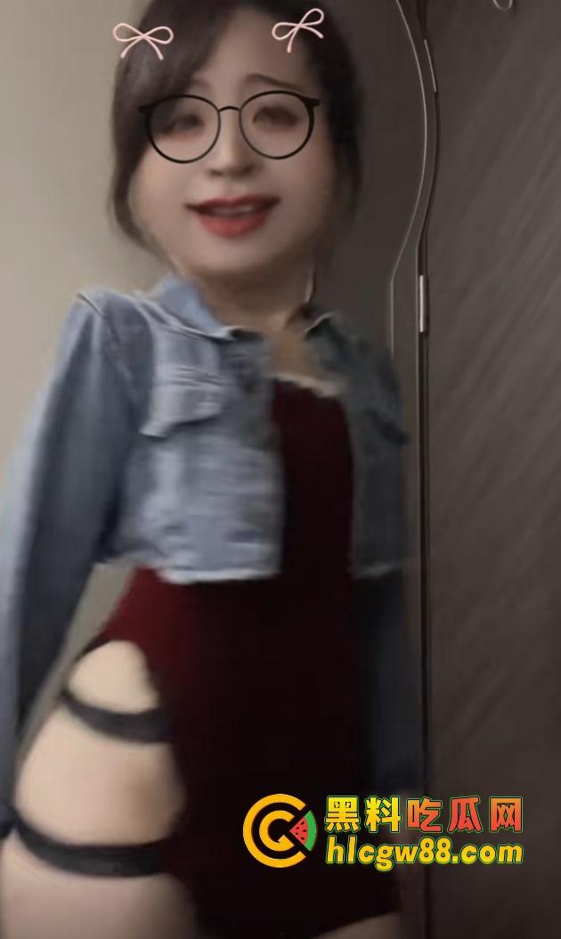 GTA百亿美金账户截图炸翻抖音,评论区炸成淫窝,不吃香菜疯狂私信求被草不问真假,私信爆满舔到不要脸! 第13张 GTA百亿美金账户截图炸翻抖音,评论区炸成淫窝,不吃香菜疯狂私信求被草不问真假,私信爆满舔到不要脸! 第13张