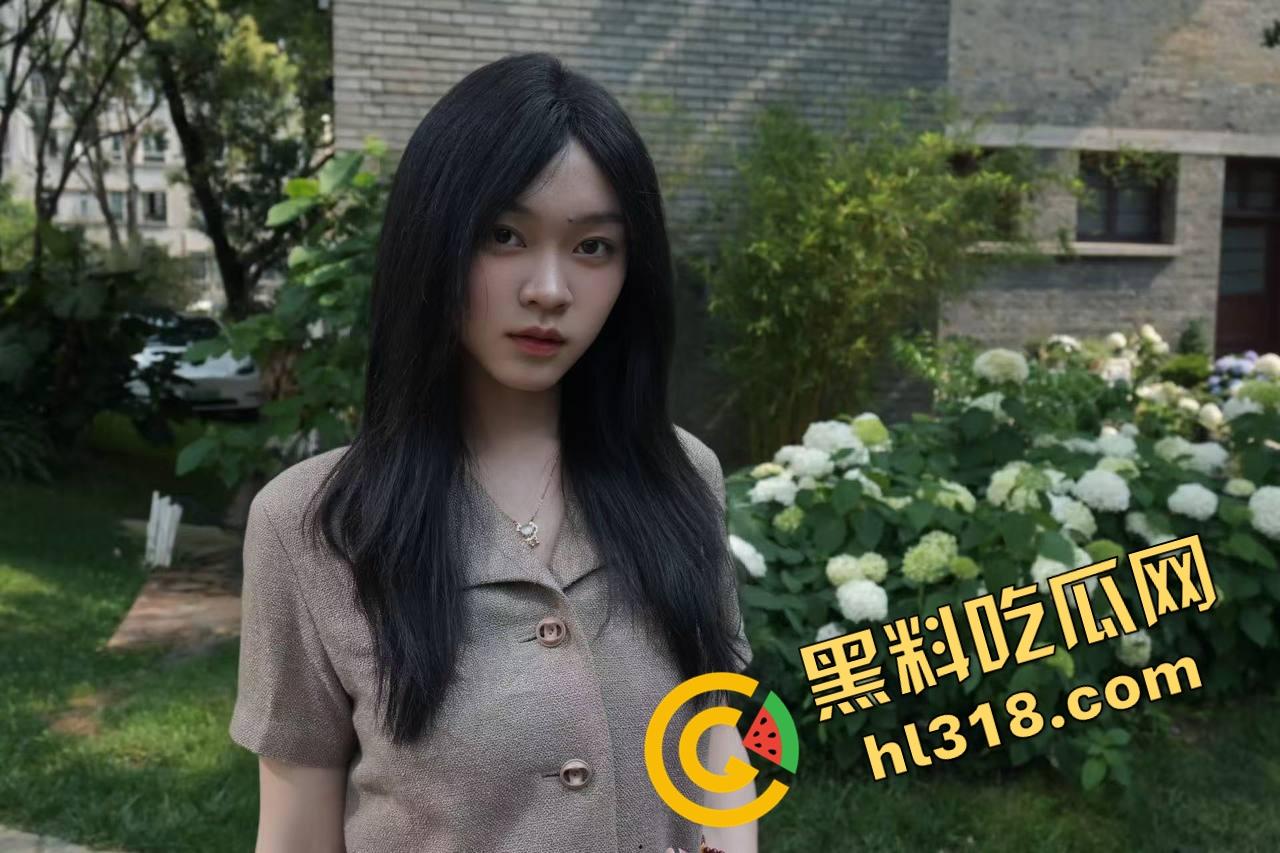 南京传媒学院极品反差母狗『李可盈』网调金主约炮,各种自拍视频流出,课代表小仙女也能喷水? 第4张 南京传媒学院极品反差母狗『李可盈』网调金主约炮,各种自拍视频流出,课代表小仙女也能喷水? 第4张