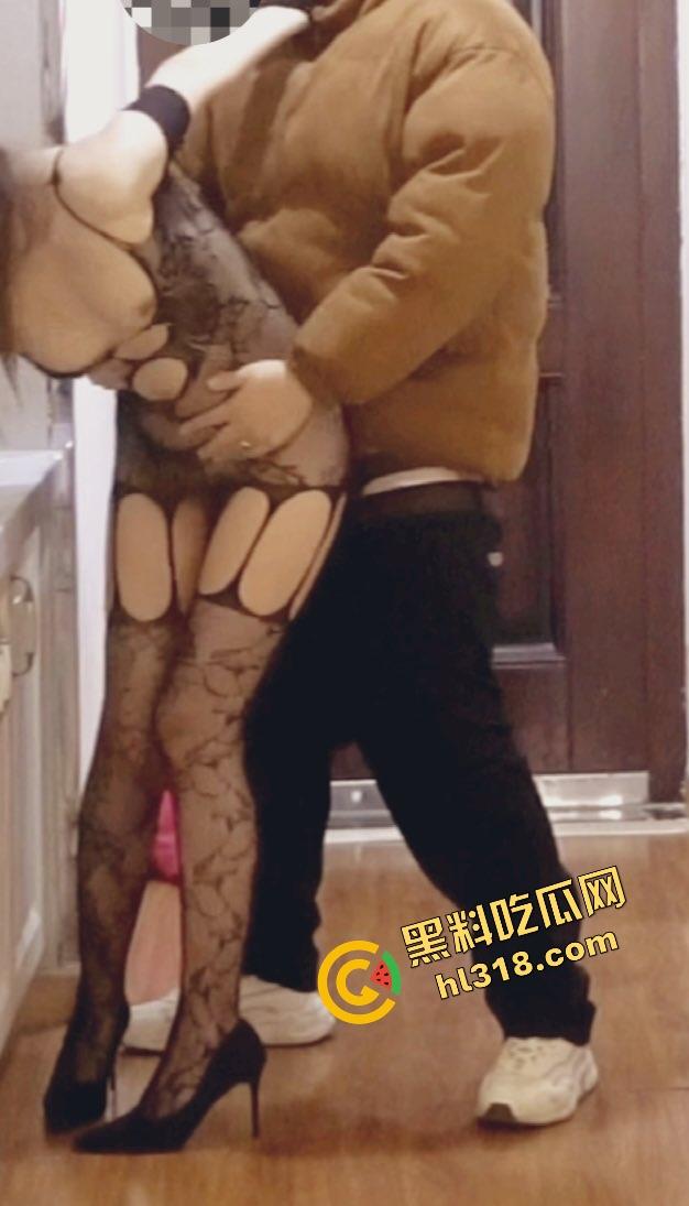 南京传媒学院极品反差母狗『李可盈』网调金主约炮,各种自拍视频流出,课代表小仙女也能喷水? 第10张 南京传媒学院极品反差母狗『李可盈』网调金主约炮,各种自拍视频流出,课代表小仙女也能喷水? 第10张