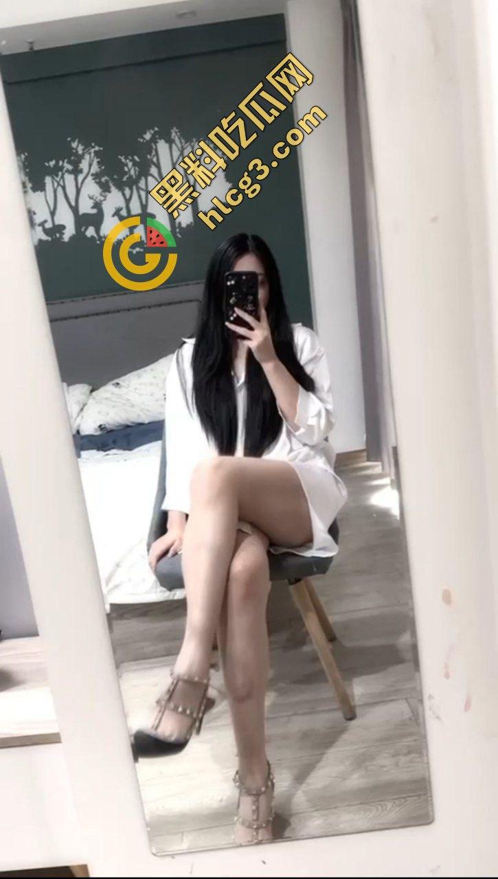 瓜友投稿曝光模特骚货『兔兔』美臀配花纹引人注目 第一视角多场景后入爆操诱人撸！  第1张