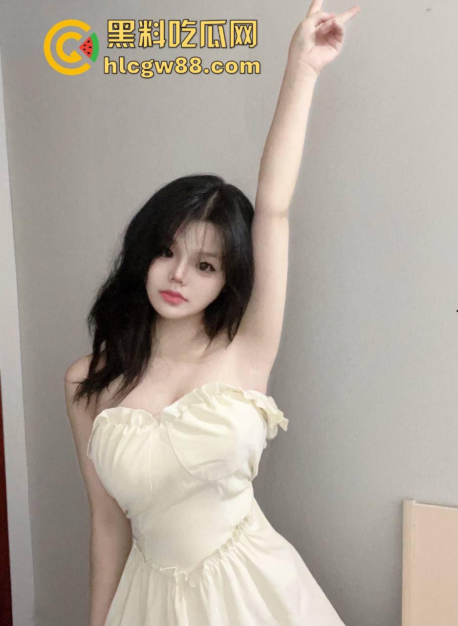 珠海艺术职业学院【杨婷婷】与金主裸拍视频被曝光 极品巨乳抠逼自慰 很有撸点！  第2张