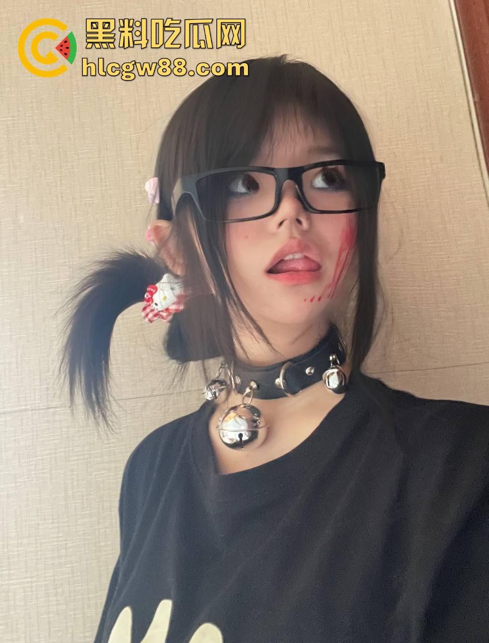 珠海艺术职业学院【杨婷婷】与金主裸拍视频被曝光 极品巨乳抠逼自慰 很有撸点！  第3张