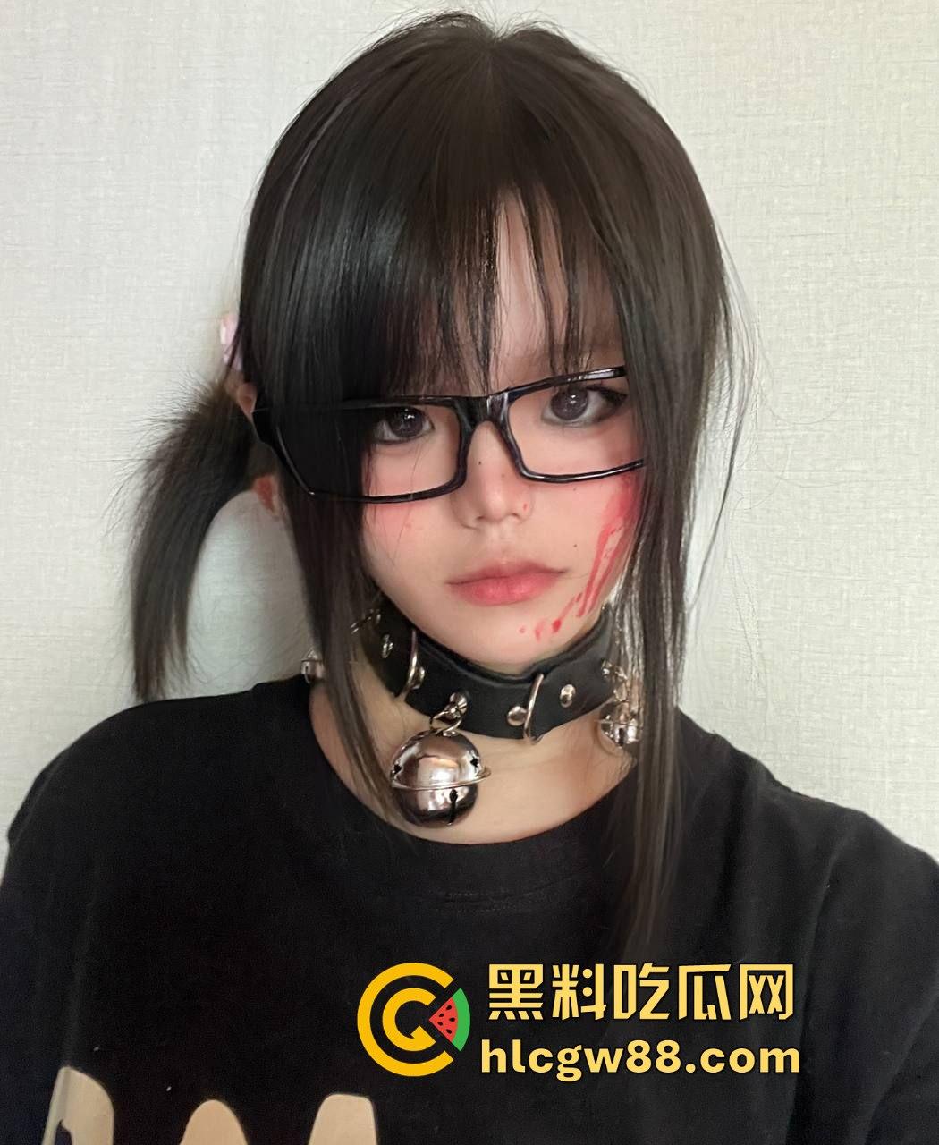 珠海艺术职业学院【杨婷婷】与金主裸拍视频被曝光 极品巨乳抠逼自慰 很有撸点！  第5张