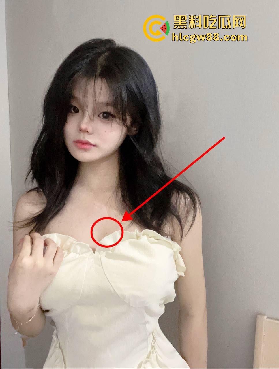 珠海艺术职业学院【杨婷婷】与金主裸拍视频被曝光 极品巨乳抠逼自慰 很有撸点！  第7张