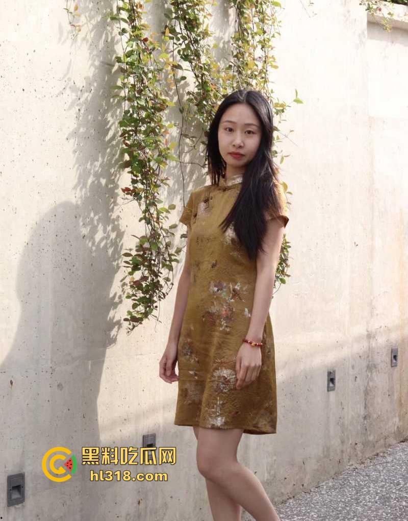 上海浦南幼儿园【林美玲】美女幼师与男友裸聊自慰视频被曝光，反差母狗性瘾巨大，骚浪无比！  第2张