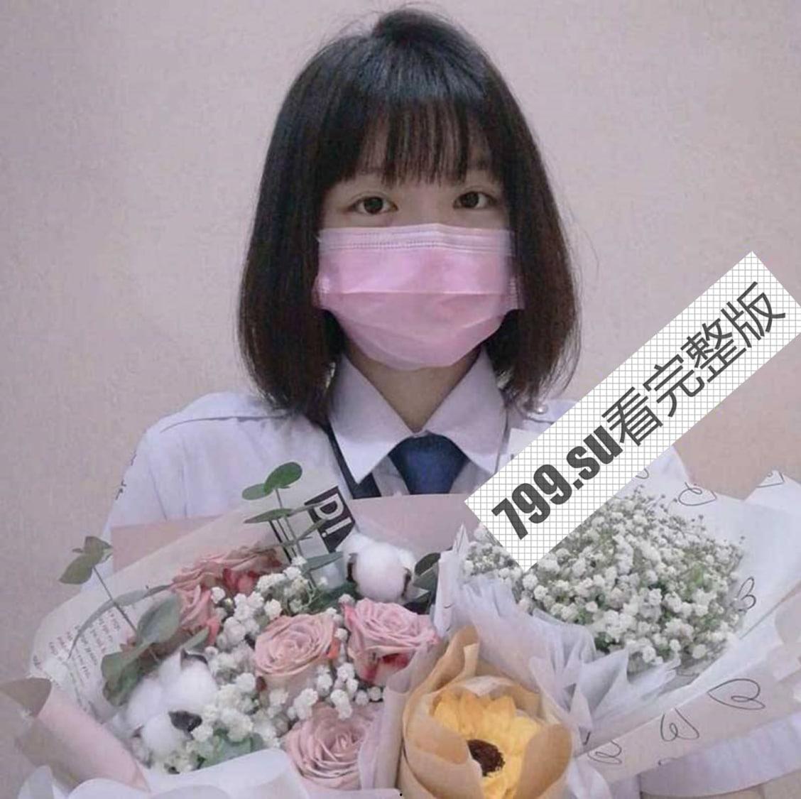 网友自拍 朋友裸照被前男友流出 肉感女孩自摸极品无毛馒头逼  第5张