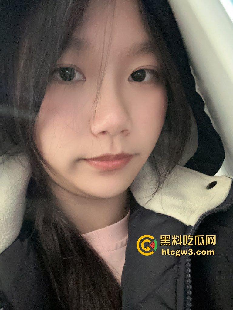 山西清纯女大学生【姜梦璇】私密资源疯传！清纯脸骚货魂，哥哥们的大鸡巴硬得像铁柱，简直玩明白了！  第1张