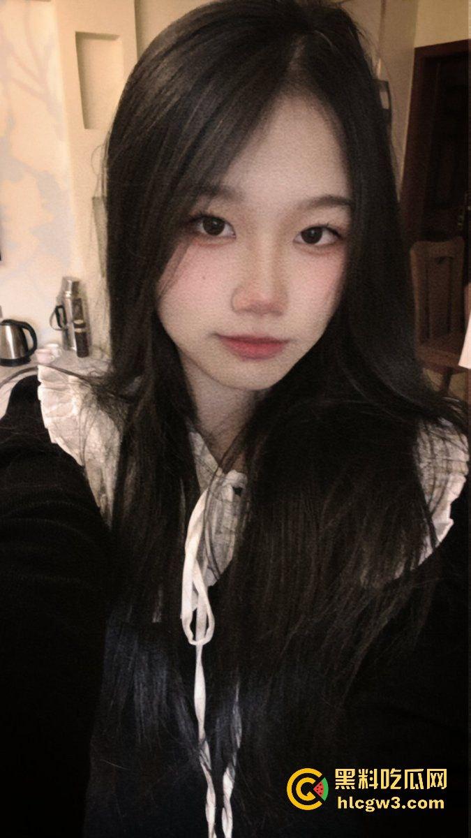 山西清纯女大学生【姜梦璇】私密资源疯传！清纯脸骚货魂，哥哥们的大鸡巴硬得像铁柱，简直玩明白了！  第6张