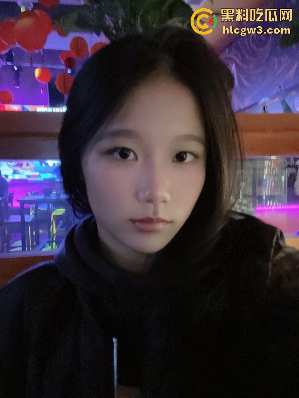 山西清纯女大学生【姜梦璇】私密资源疯传！清纯脸骚货魂，哥哥们的大鸡巴硬得像铁柱，简直玩明白了！  第9张