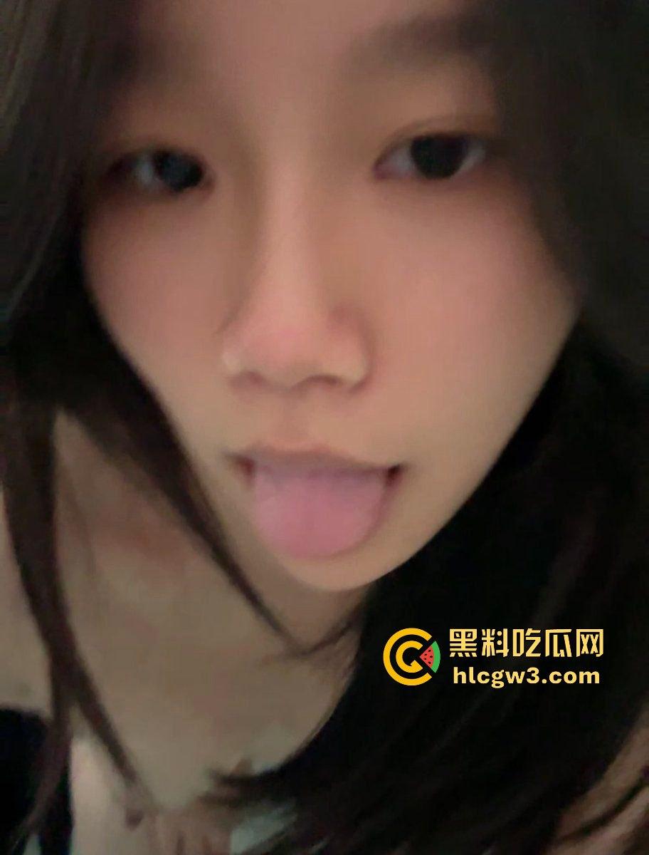 山西清纯女大学生【姜梦璇】私密资源疯传！清纯脸骚货魂，哥哥们的大鸡巴硬得像铁柱，简直玩明白了！  第24张