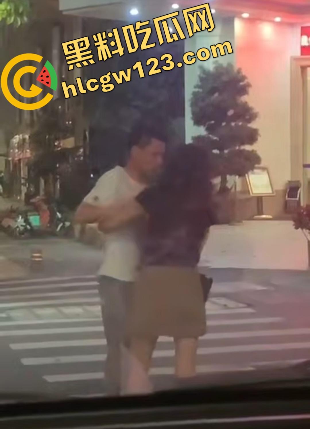 甜美台妹假装喝醉和男子去酒店，主动榨精肉便器，第二天和男子回家继续做，台湾回归了！  第1张