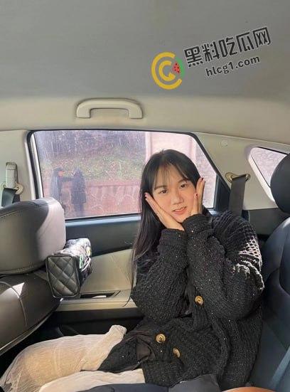 湖南长沙环境生物学院 摄影部部长欧阳红梅 表面是品学兼优的学姐 私下是个爱吃精的母狗 口交吞精视频流出  第5张