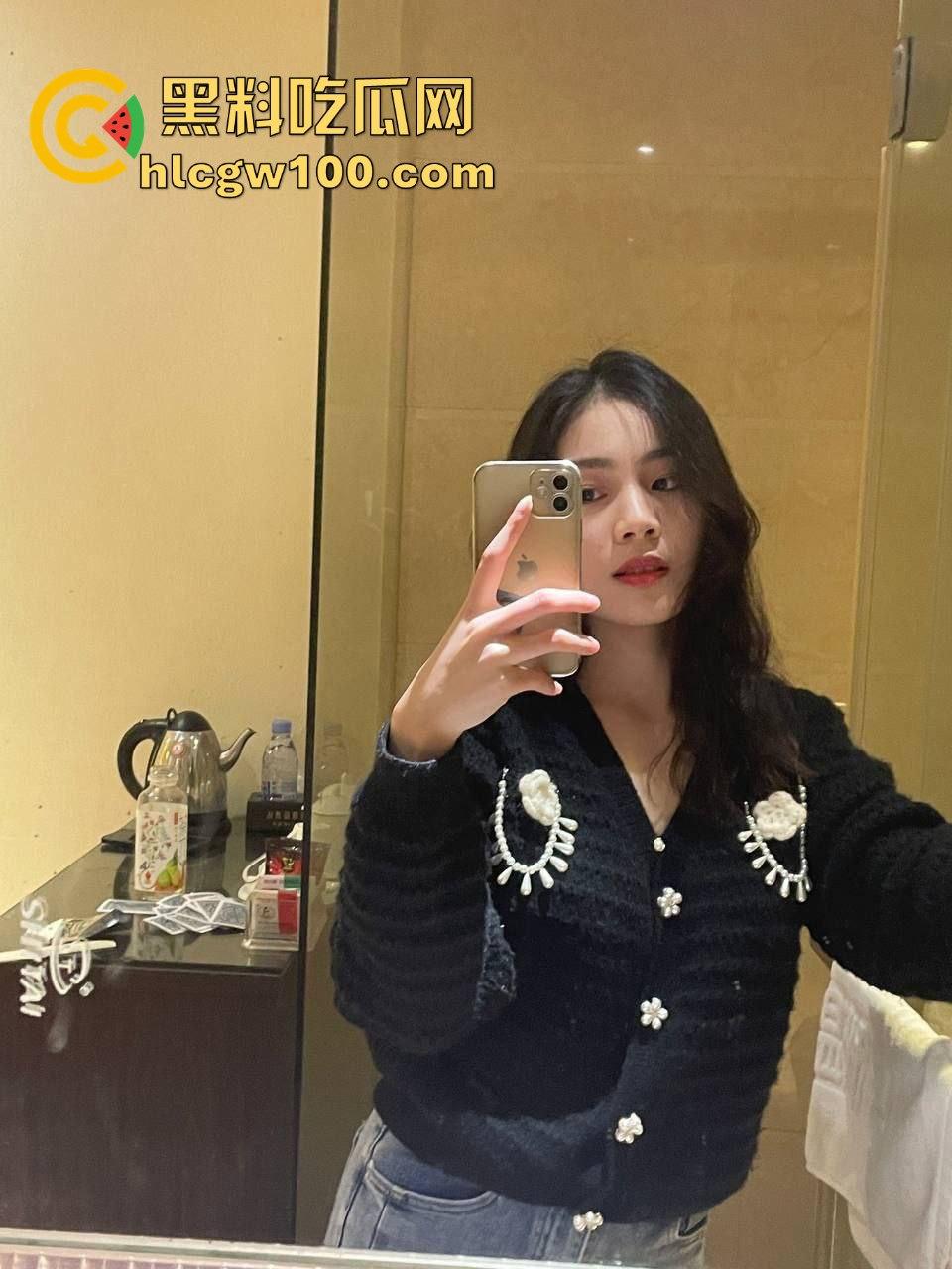 佛山猫系小姐姐【孙怡婷】被爆，瓜友送猫追到手，谈恋爱装恩爱，背后却偷偷投稿绿帽癖事，这骚操作属实玩到离谱！  第1张