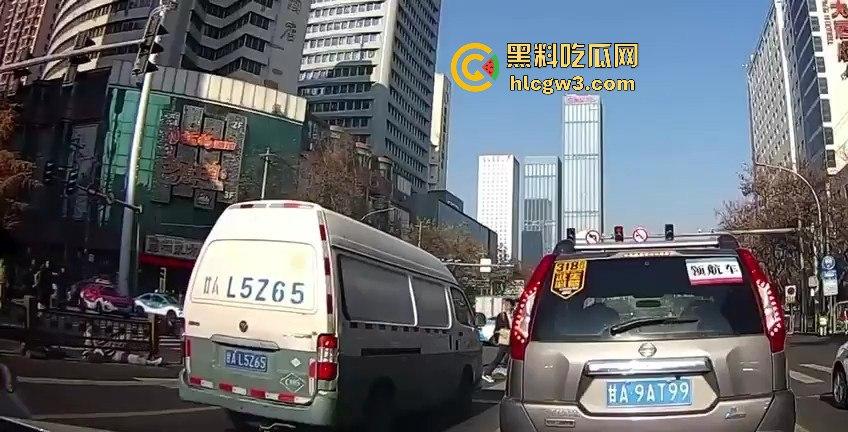 甘肃兰州城关区男子驾车撞伤行人后逃逸 接着又撞伤三人,疯狂逃亡路上再造惨剧! 第5张 甘肃兰州城关区男子驾车撞伤行人后逃逸 接着又撞伤三人,疯狂逃亡路上再造惨剧! 第5张