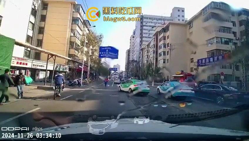 甘肃兰州城关区男子驾车撞伤行人后逃逸 接着又撞伤三人,疯狂逃亡路上再造惨剧! 第9张 甘肃兰州城关区男子驾车撞伤行人后逃逸 接着又撞伤三人,疯狂逃亡路上再造惨剧! 第9张