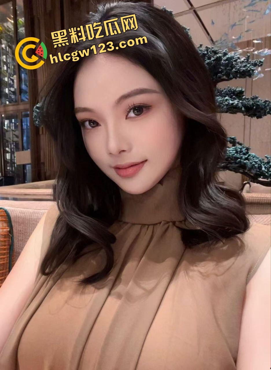 群友爆料前女友【宋蒨】JK黑丝公交车,02年小骚货不上班专靠男人养,两年感情换一顶绿帽! 第3张 群友爆料前女友【宋蒨】JK黑丝公交车,02年小骚货不上班专靠男人养,两年感情换一顶绿帽! 第3张