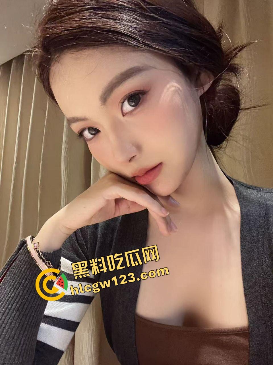 群友爆料前女友【宋蒨】JK黑丝公交车,02年小骚货不上班专靠男人养,两年感情换一顶绿帽! 第6张 群友爆料前女友【宋蒨】JK黑丝公交车,02年小骚货不上班专靠男人养,两年感情换一顶绿帽! 第6张