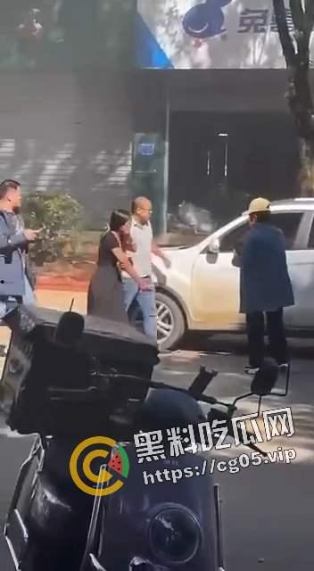 缅甸炮弹再次过境 落在南伞江城家园 造成建筑物损伤以及至少死伤1人 现场画面曝光  第4张