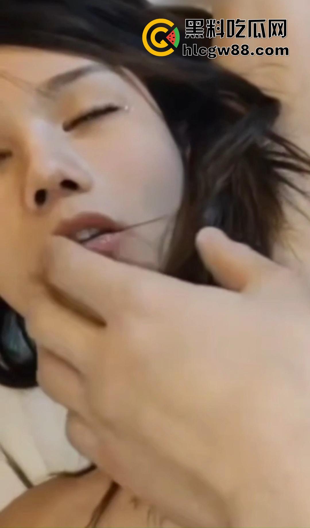 苏州吴江平望银行骚狗行长【姚力】为舔客户下药迷奸搞女员工，3P玩嗨药下猛了，把人搞进ICU抢命！  第11张