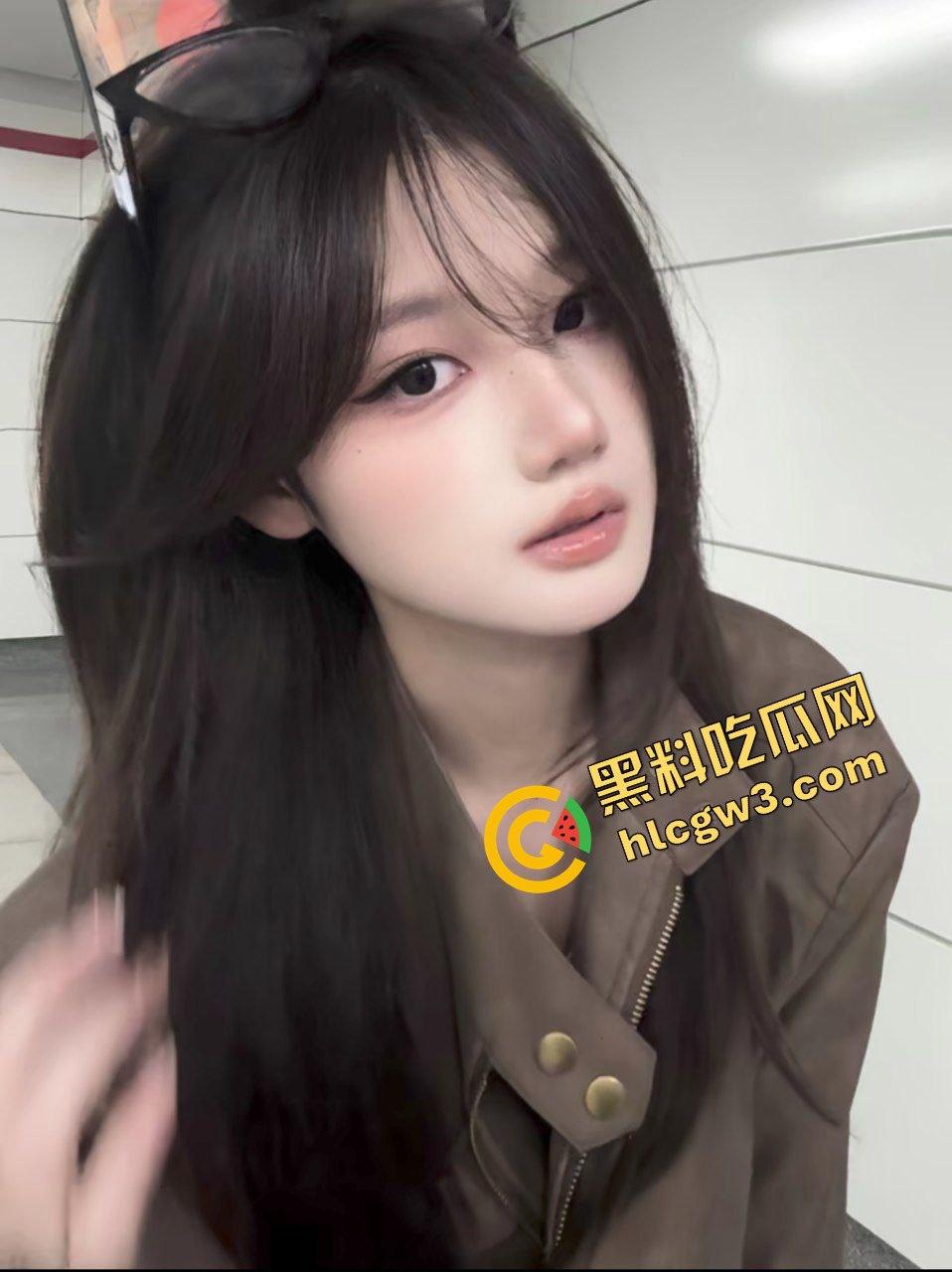 抖音纯欲双胞胎姐妹『是咯于咯』反差姐姐『潘琳』私下与大哥后入打夜炮！独家曝光！  第7张