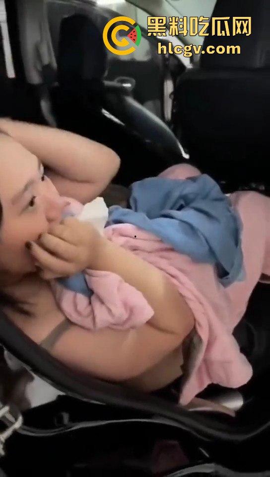 印尼小哥带别人老婆车震，被老公当场抓包！慌乱逃跑上演车库逃亡！  第7张