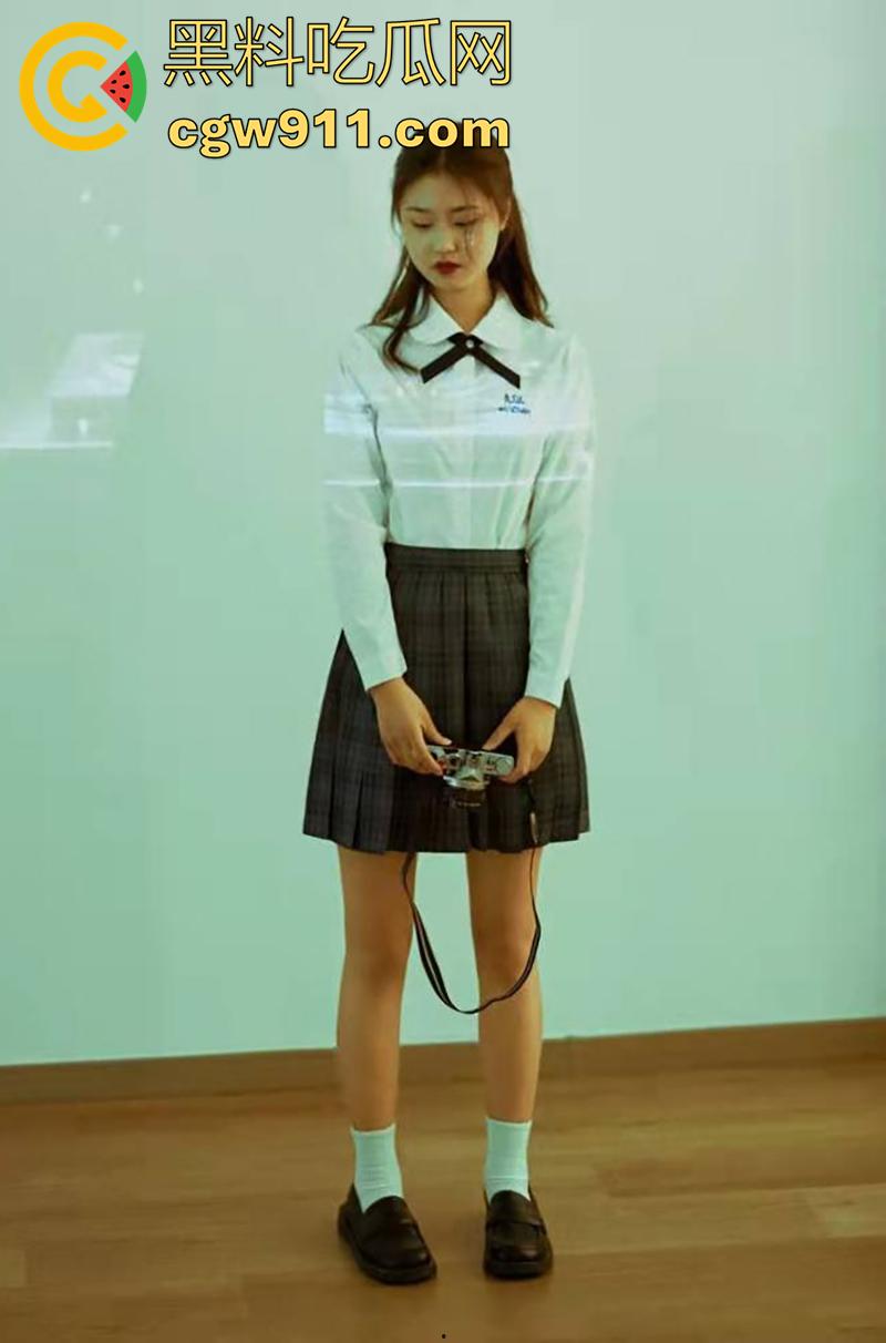 连云港师范学院173cm女神【伍思彤】，逆天长腿翘臀尤物，超爱吃鸡巴，但仅限于大屌，这翘臀真没谁了！  第1张