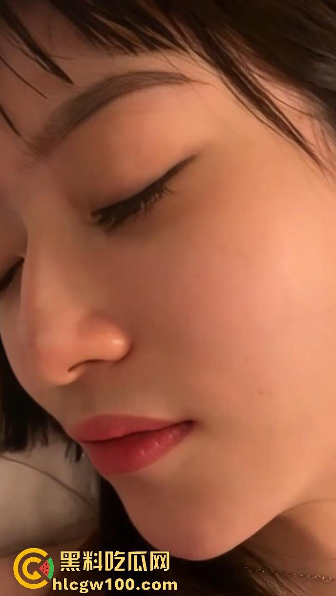 上海大学高颜值大四学姐【顾晓雨】跟富二代约炮视频曝光，娇喘声声红唇微颤，粉嫩吸引眼球。  第12张