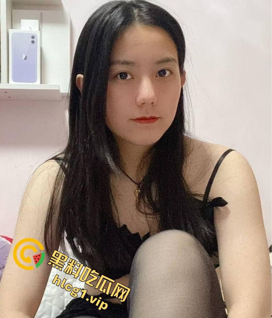 石家庄财经政法大学大二学妹『李相仪』被男友调教视频流出！黑丝开档掰穴跳蛋自慰！  第7张