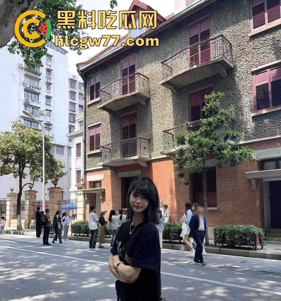 抖音14w粉丝网红【公主电闪】私密视频照片流出 卖片哥的评论都被删完了 女上骑乘超熟练！  第9张