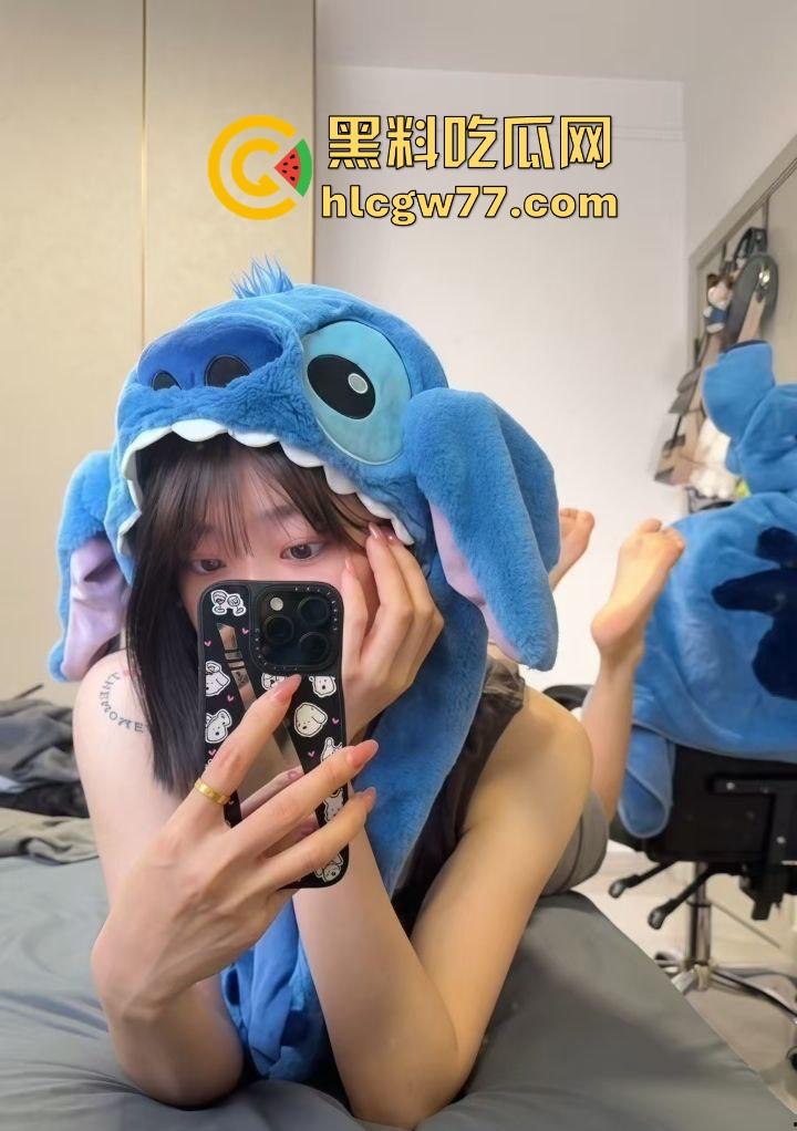 抖音14w粉丝网红【公主电闪】私密视频照片流出 卖片哥的评论都被删完了 女上骑乘超熟练！  第13张