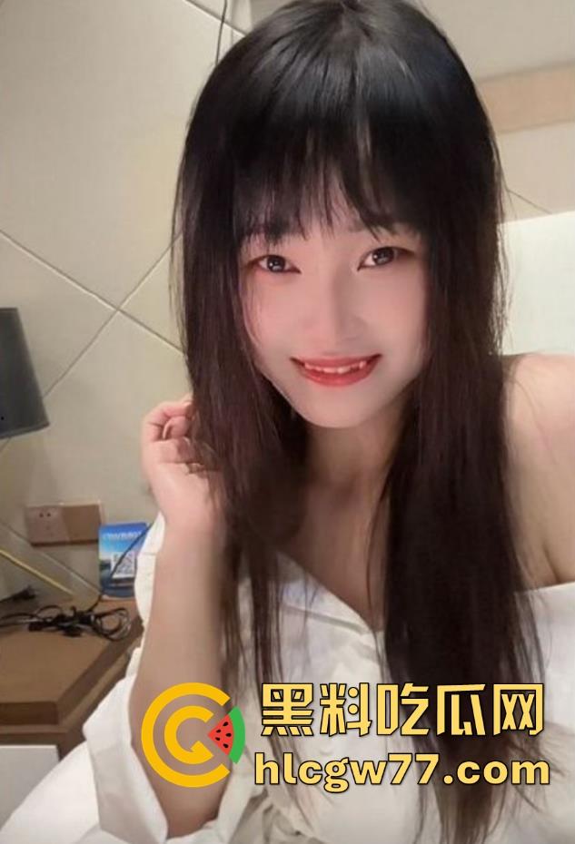 乱伦大神 姐姐的奶味 新作 与发情姐姐许久未见 牛仔裤都来不及脱就体验禁忌性爱  第3张