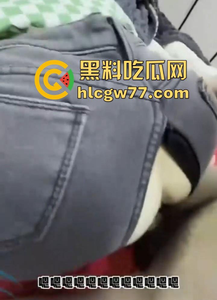 乱伦大神 姐姐的奶味 新作 与发情姐姐许久未见 牛仔裤都来不及脱就体验禁忌性爱  第6张