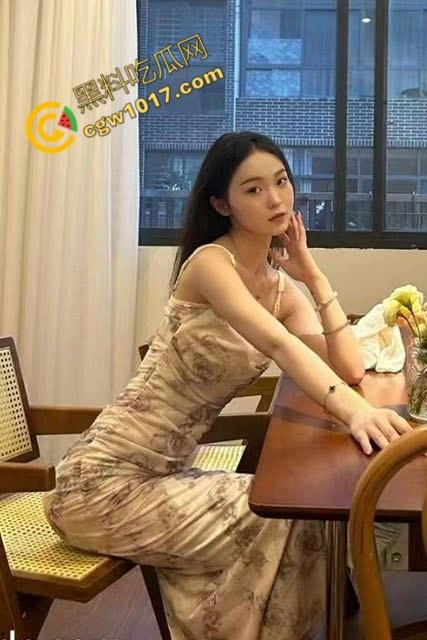 深圳南山国际学校【肖俞葫】与男友私拍视频流出:御姐气质风情万种,傲人身材爆炸眼球! 第1张 深圳南山国际学校【肖俞葫】与男友私拍视频流出:御姐气质风情万种,傲人身材爆炸眼球! 第1张