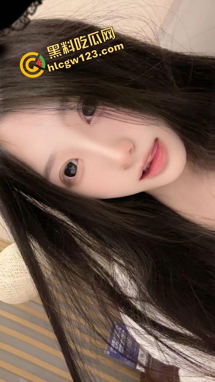 黑料吃瓜粉丝必看,京爷约炮太地道了,匡威妹子桌上一顿啪啪啪,就是不给看逼有点不厚道了! 第2张 黑料吃瓜粉丝必看,京爷约炮太地道了,匡威妹子桌上一顿啪啪啪,就是不给看逼有点不厚道了! 第2张