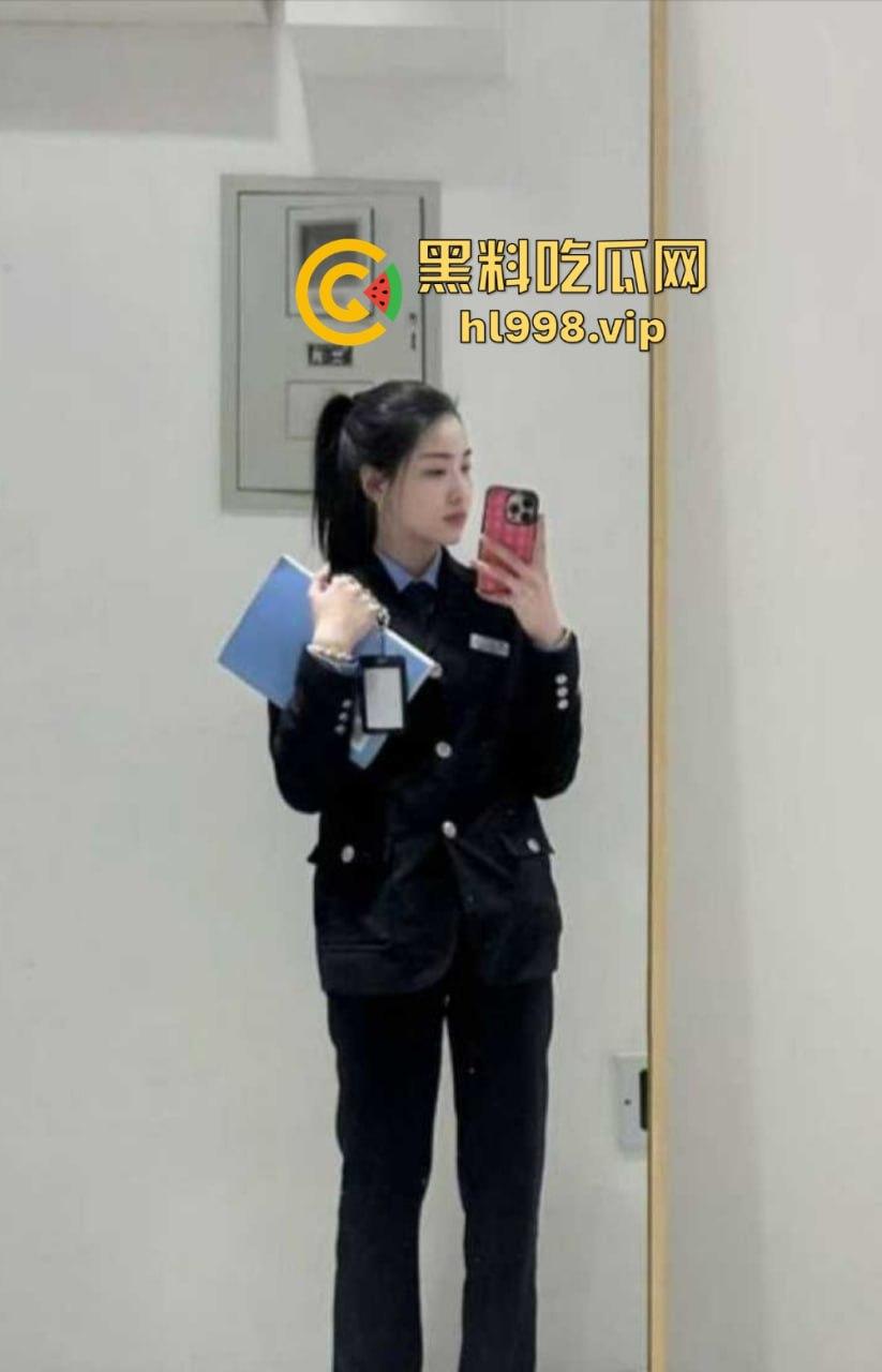 民警变成变态淫魔！外网发布与女警的性爱视频，穿警服口交、后入爆操，极品警花无处遁形！  第5张