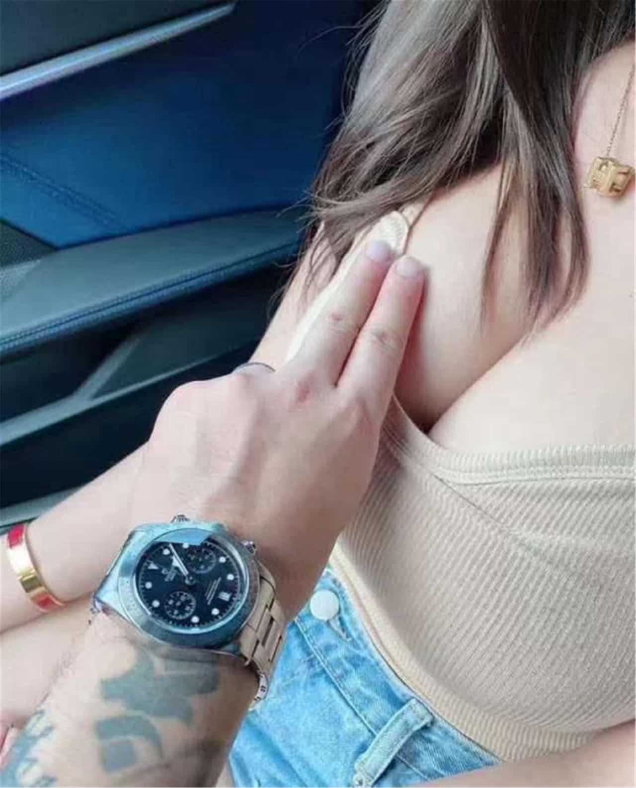 M娅--身材顶爆，巨乳超S曲线，男人梦寐欲求的女人。人间尤物，魔鬼身材！令男性血脉喷张的完美娇躯扭动起来，完全就是抵挡不住的惊人诱惑80p 54v合集  第45张