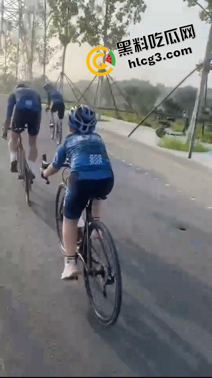 汽车碾头事件！保定雄安12岁男孩骑车摔倒被车辆碾压 头破血流 不治身亡！  第6张