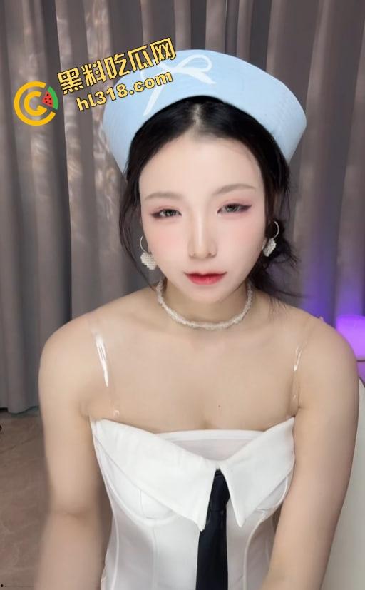 抖音女主播跳蛋十分钟大挑战，毛毯底下裙子塞着疯狂颤抖，直播忍到高潮爽到直喊老公！  第1张